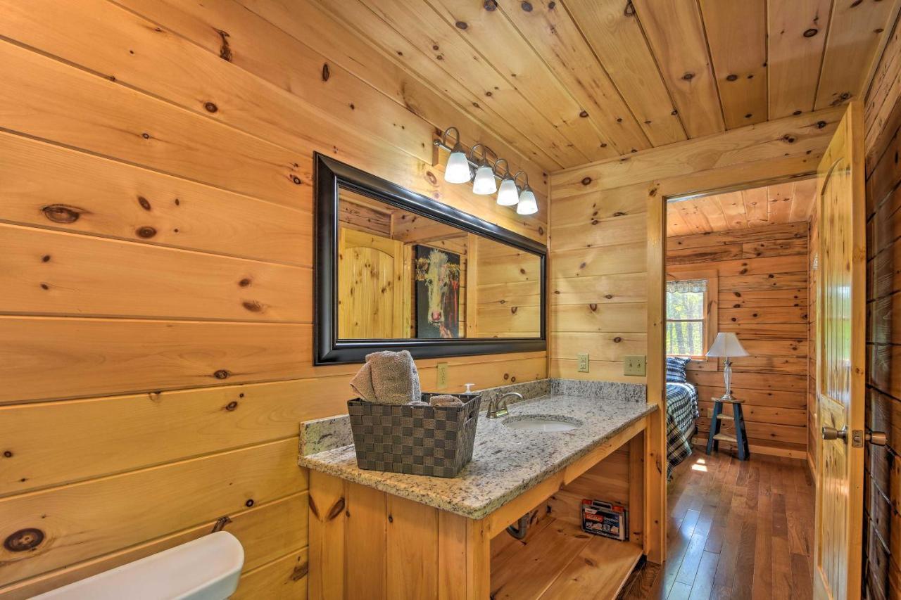Murphy Cabin With Spacious Deck And Forest Views! 외부 사진